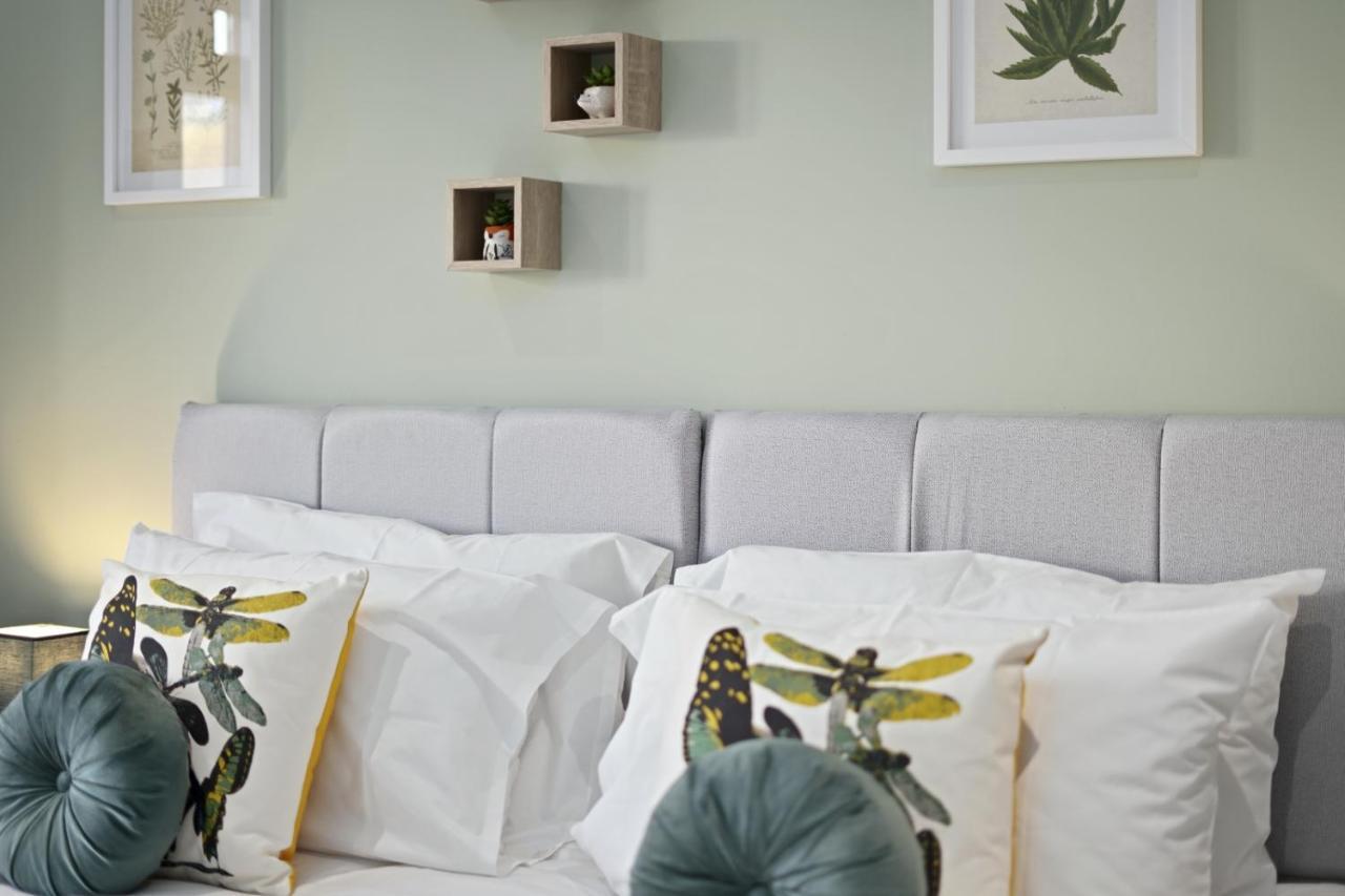 Super Funky Spire View Cottage - Free Gated Parking - Ultra Wifi Canterbury Eksteriør billede