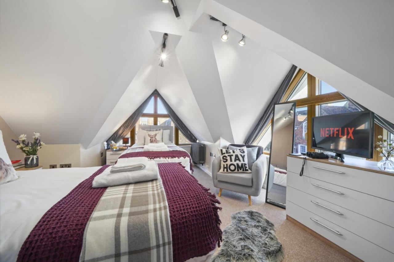 Super Funky Spire View Cottage - Free Gated Parking - Ultra Wifi Canterbury Eksteriør billede